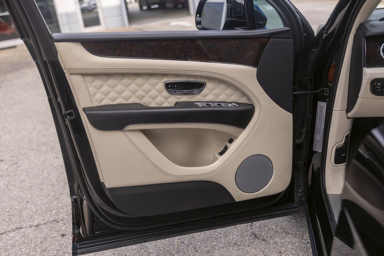 Used Car 2021 Bentley Bentayga  V8 For Sale Under $130,000 In Austin, Texas