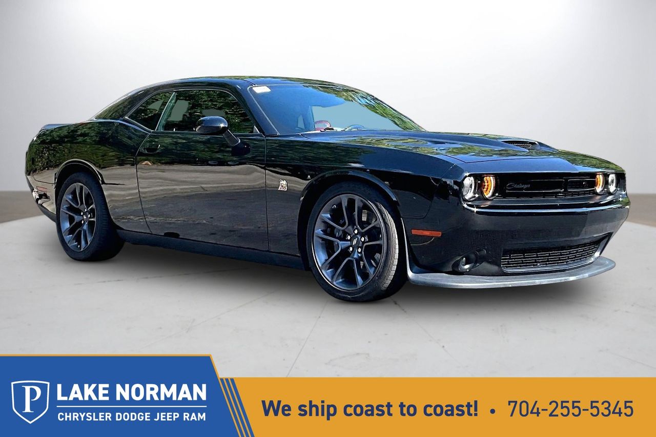 Pitch Black Clearcoat 2023 Dodge Challenger Coupe Rear-Wheel Drive 8-Speed Automatic