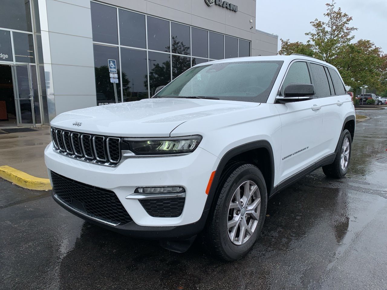 2022 Jeep Grand Cherokee Limited 7