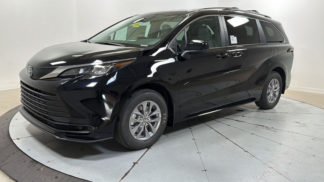 Midnight Black Metallic 2026 Toyota Sienna Minivan Front-Wheel Drive Continuously Variable Transmission