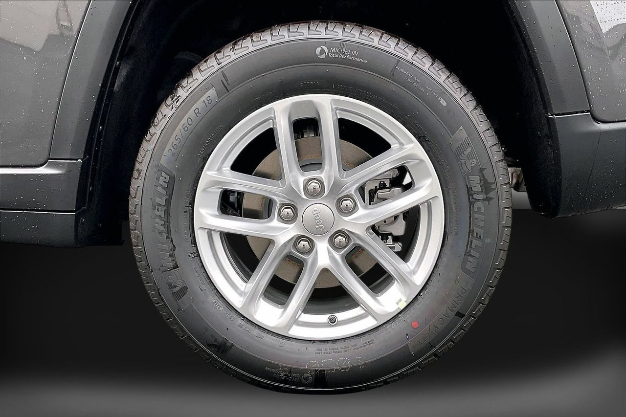 New 2026 Gray Jeep Laredo image 28