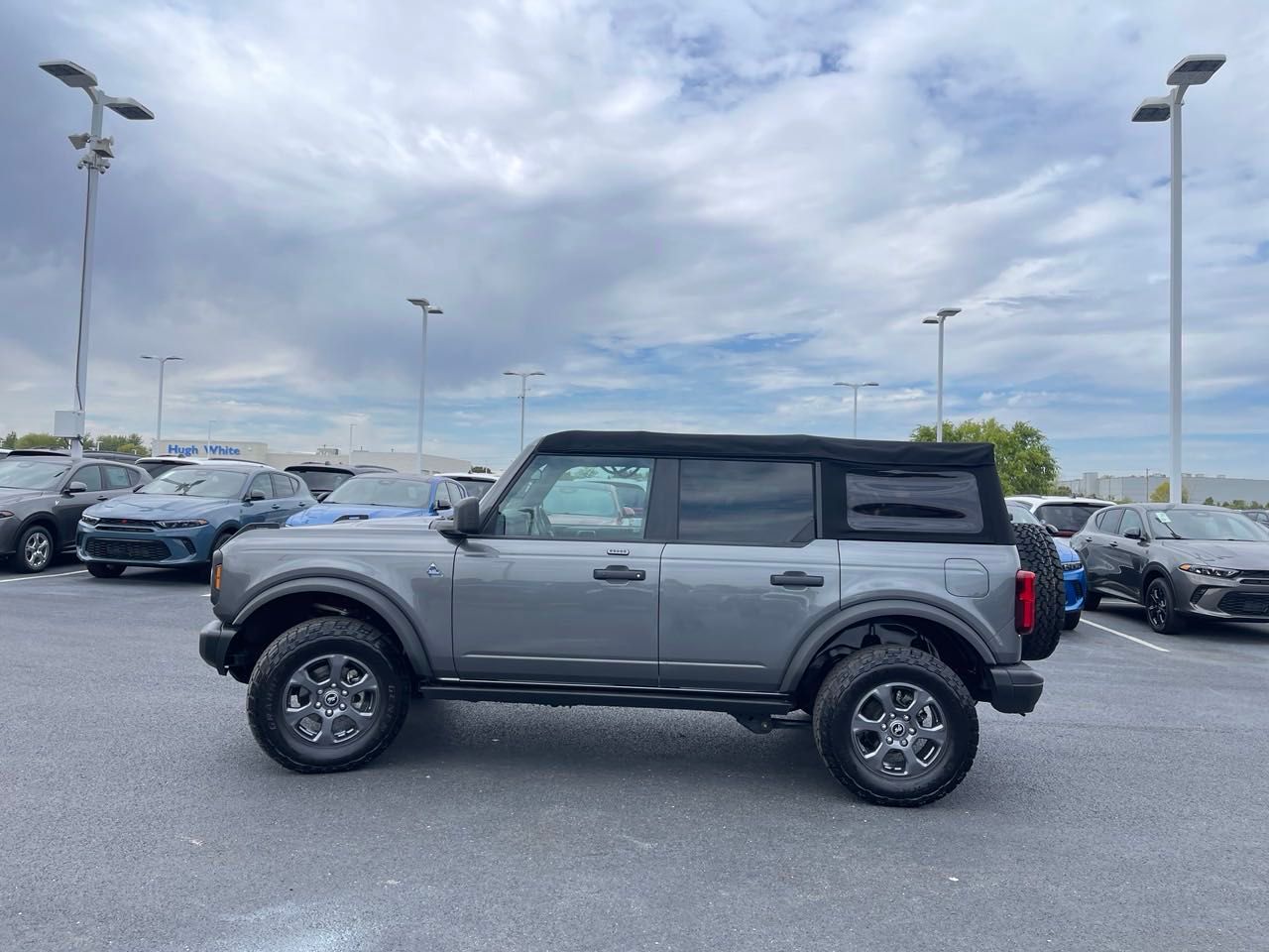 2022 Ford Bronco Black Diamond 6