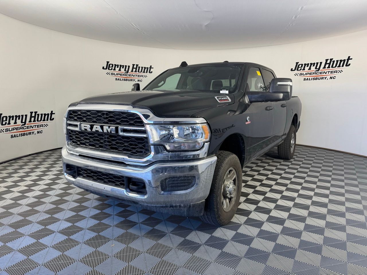 2024 RAM 2500 Tradesman Crew Cab 4WD