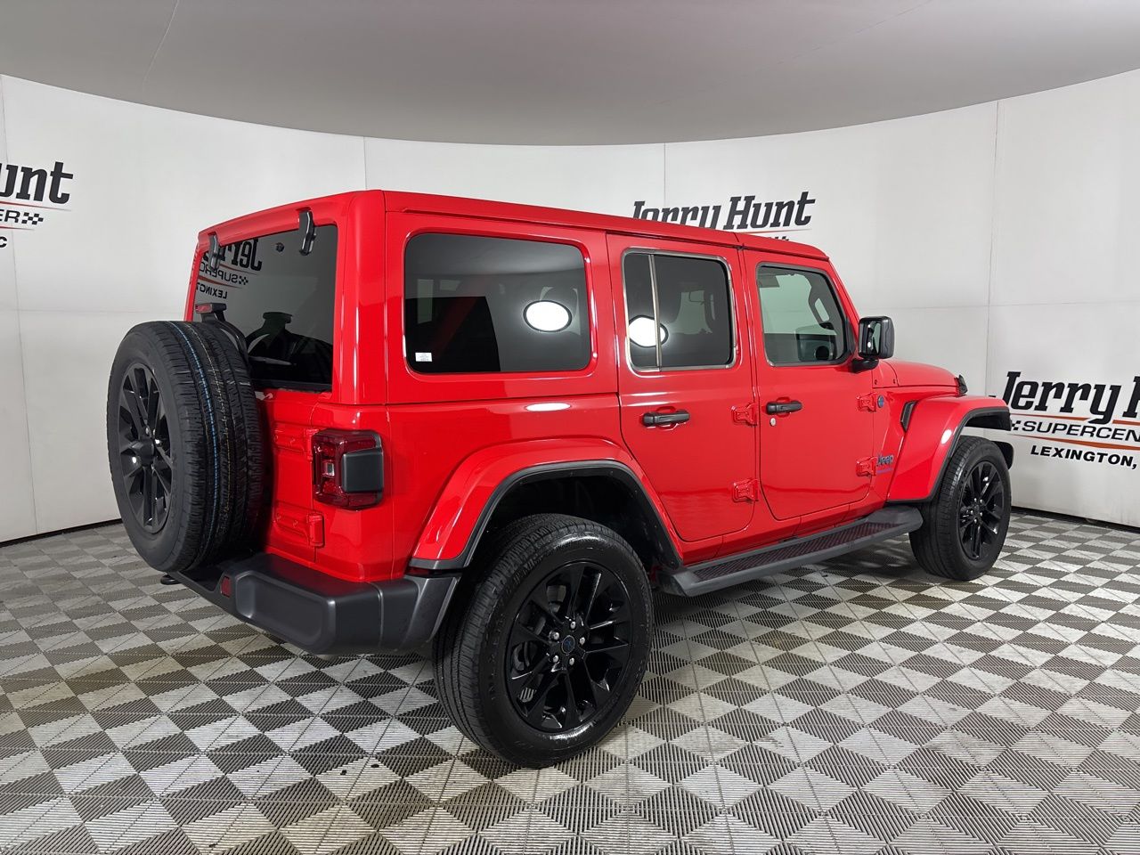 View vehicle photo 4