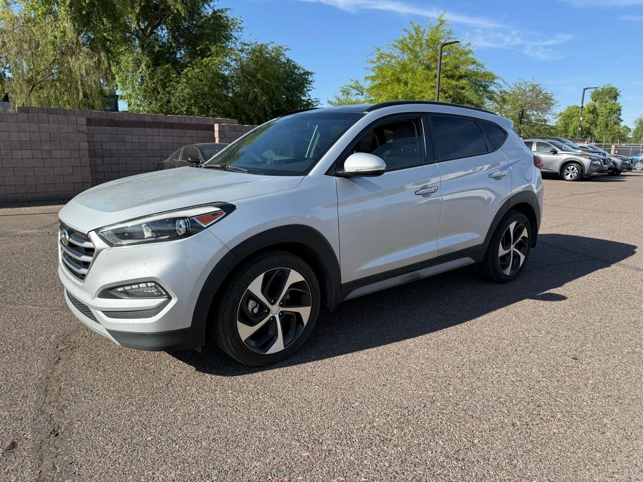 Molten Silver 2017 Hyundai Tucson 1.6T Value FWD SUV / Crossover Front-Wheel Drive 7-Speed Automatic