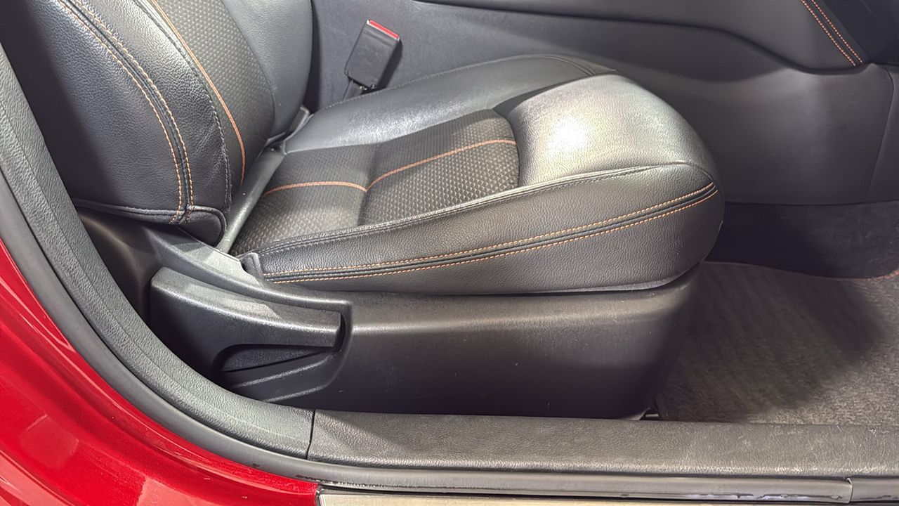 Used 2019 Red Nissan 2.5 SR image 20