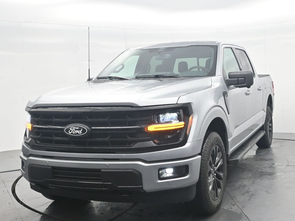 New 2026 Silver Ford XLT image 2