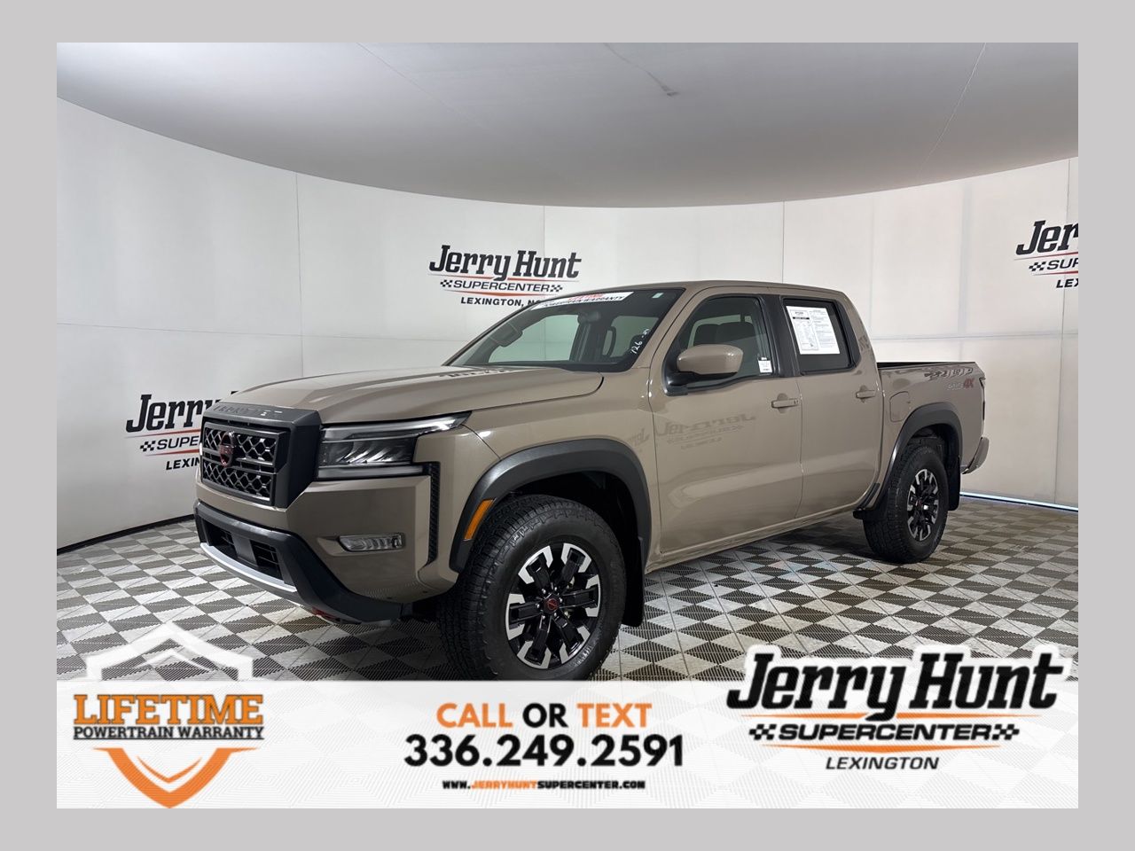 2024 Nissan Frontier PRO-4X Crew Cab 4WD