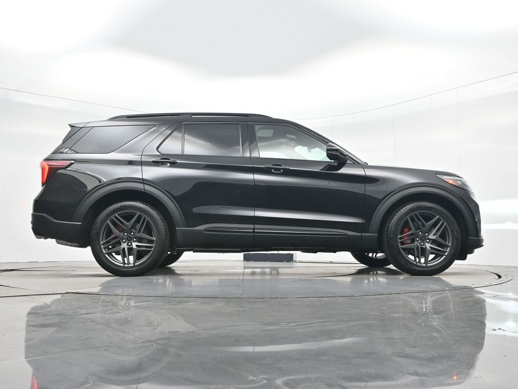 New 2026 Black Ford ST image 30