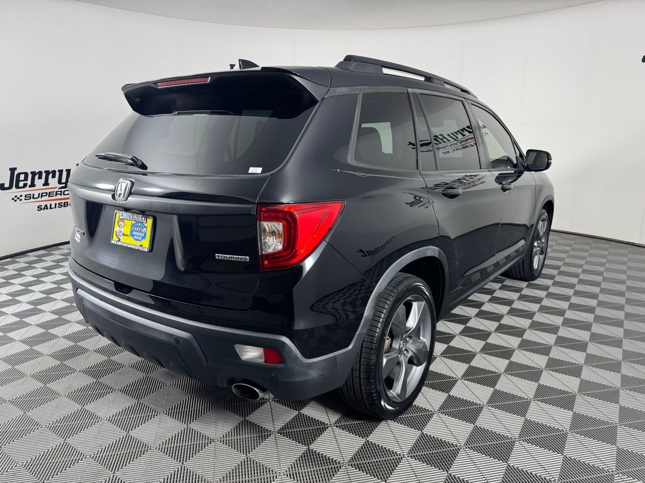 View vehicle photo 7