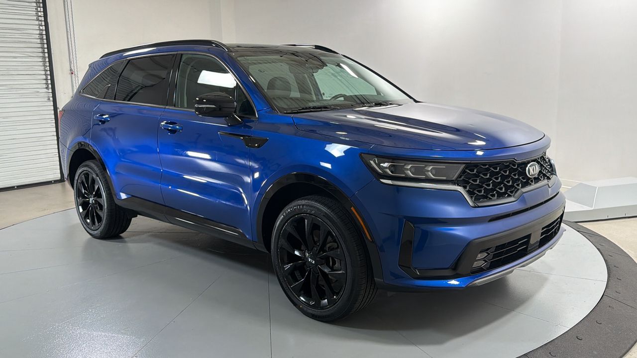 Used 2021 Blue Kia SX image 3