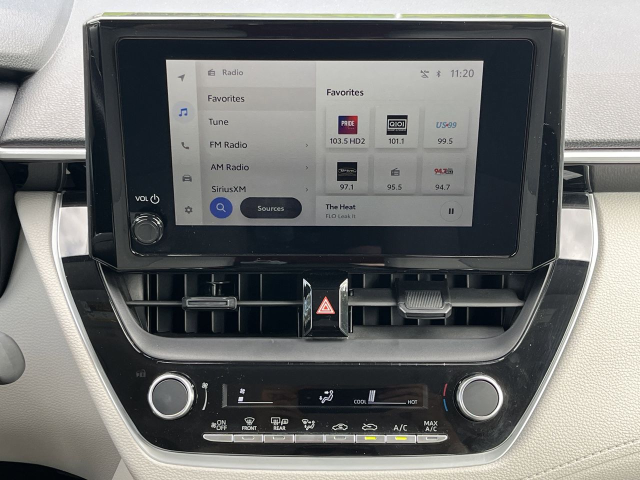 View vehicle photo 3