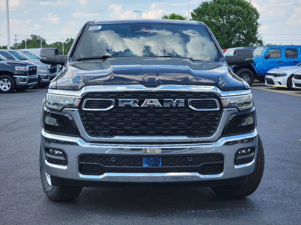 2025 Ram 1500 Big Horn/Lone Star 2