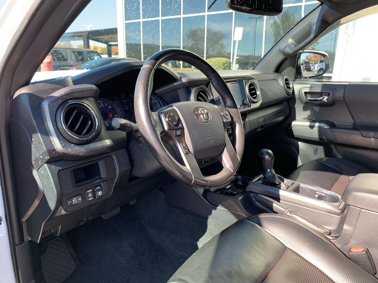 2017 Toyota Tacoma TRD Sport 16