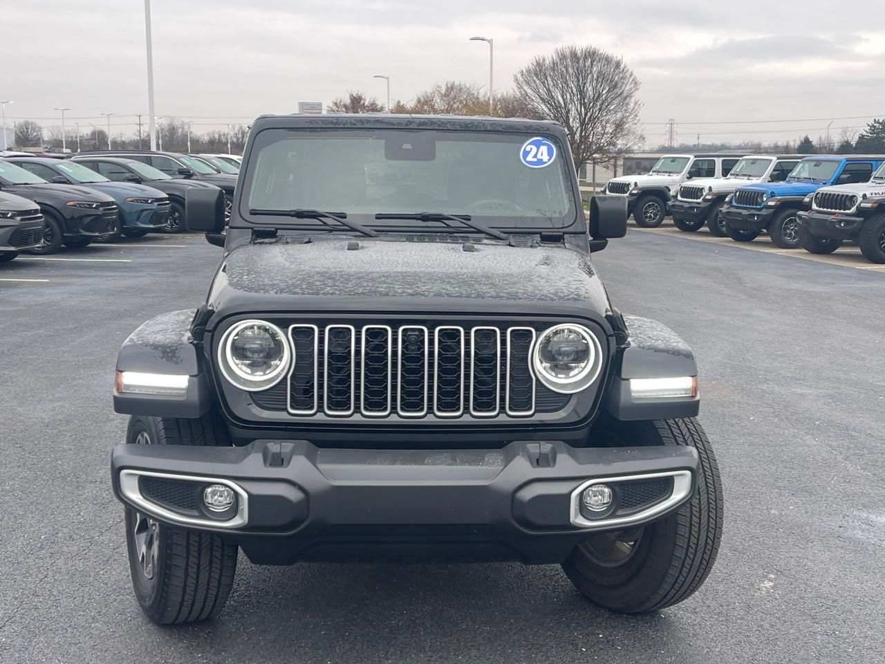 2024 Jeep Wrangler Sahara 8