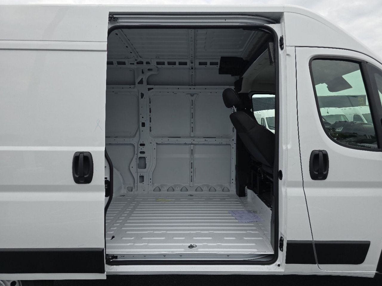 2024 Ram ProMaster 1500 Base 11