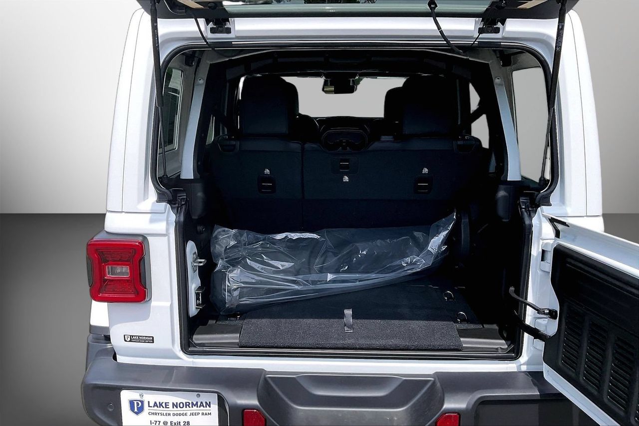 New 2026 White Jeep Rubicon image 21