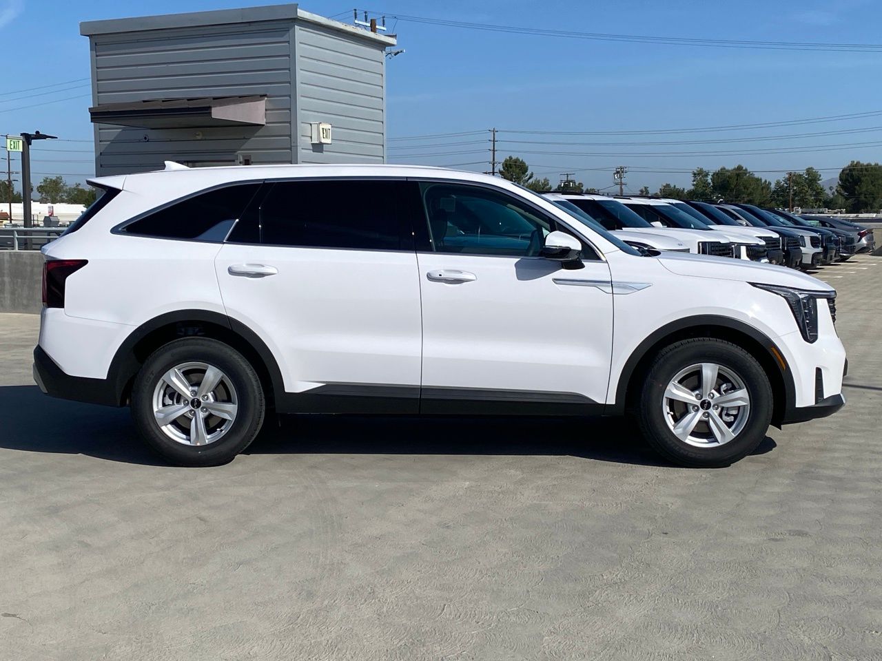 View vehicle photo 2