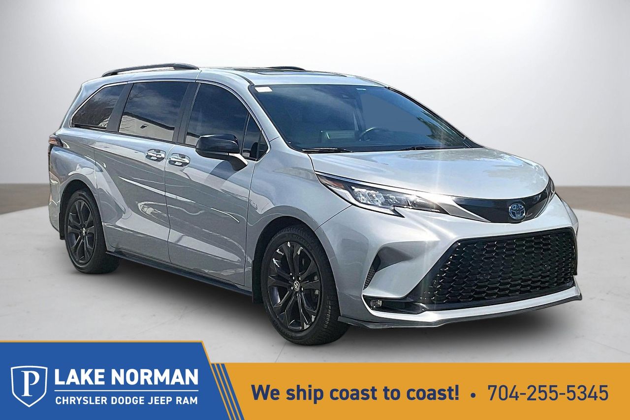 2023 Toyota Sienna XSE 7-Passenger FWD