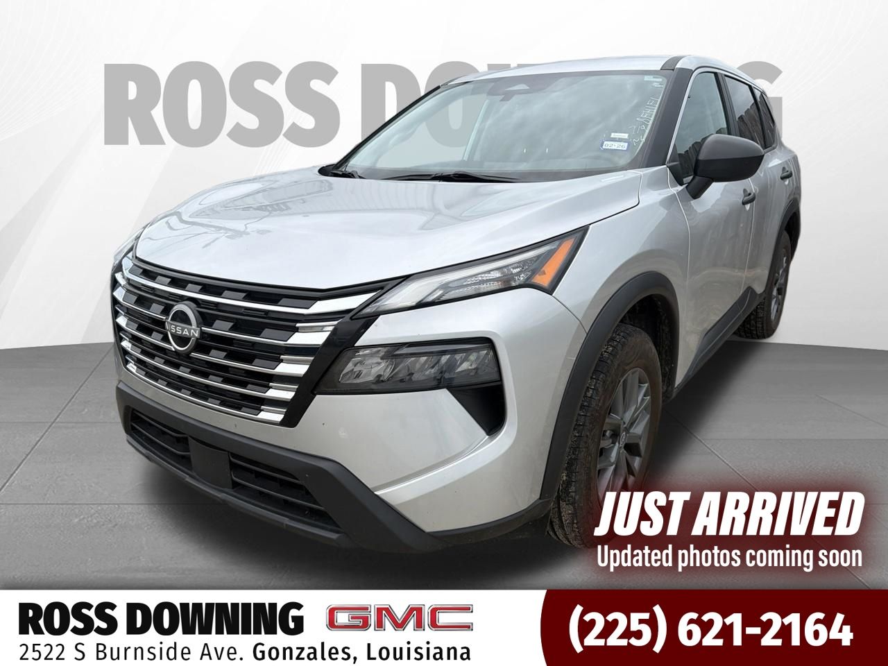 Brilliant Silver Metallic 2024 Nissan Rogue SUV / Crossover Front-Wheel Drive Continuously Variable Transmission