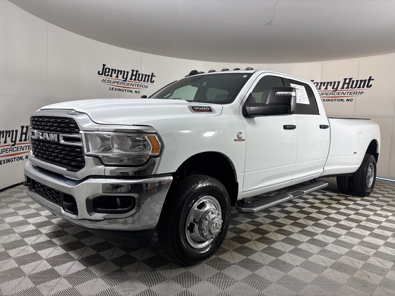 2024 RAM 3500 Big Horn Crew Cab LB DRW 4WD