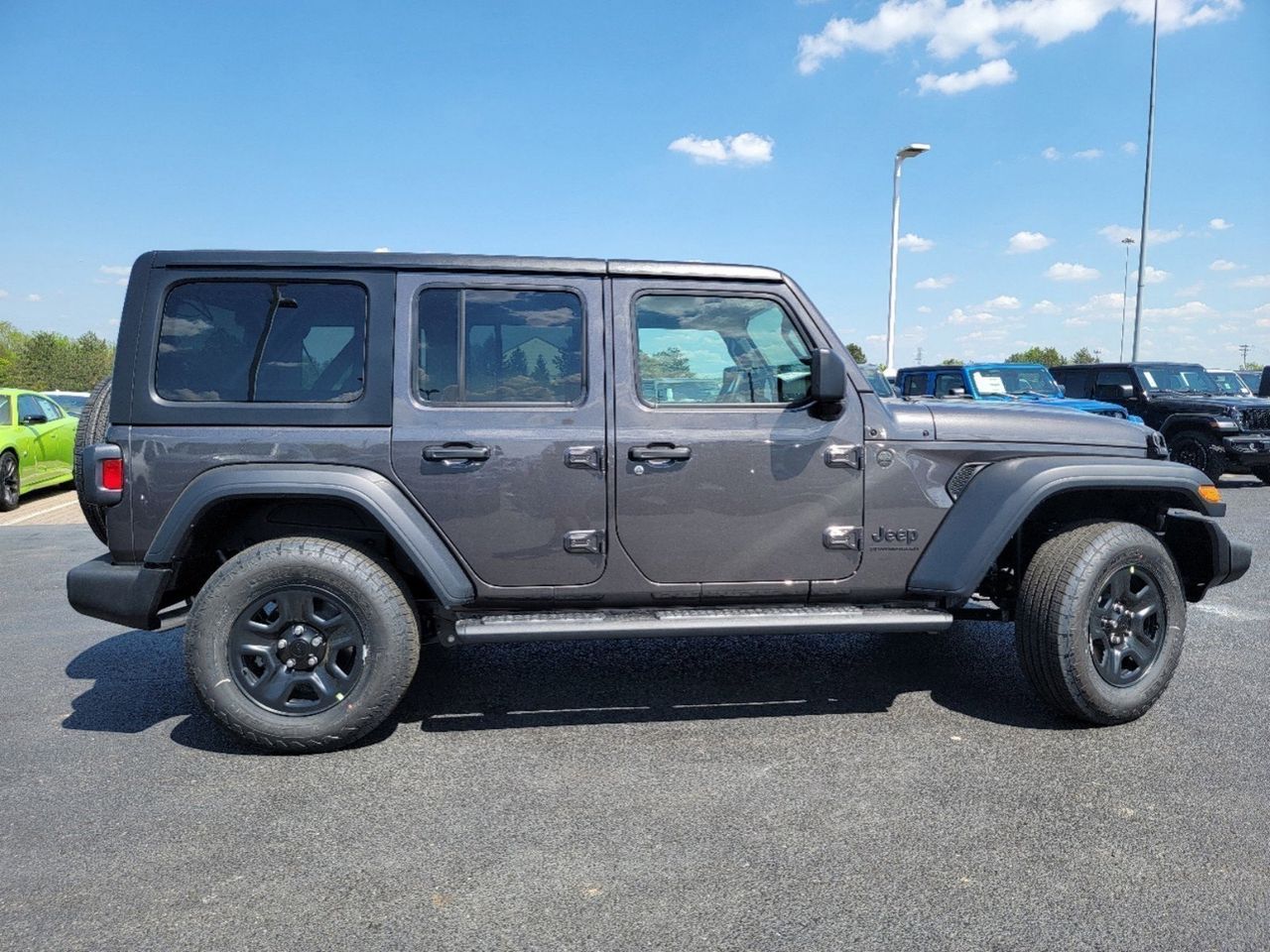 2024 Jeep Wrangler Sport 8