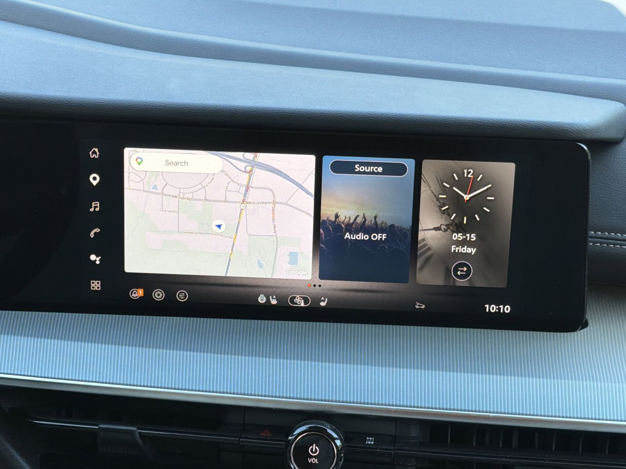 View vehicle photo 3
