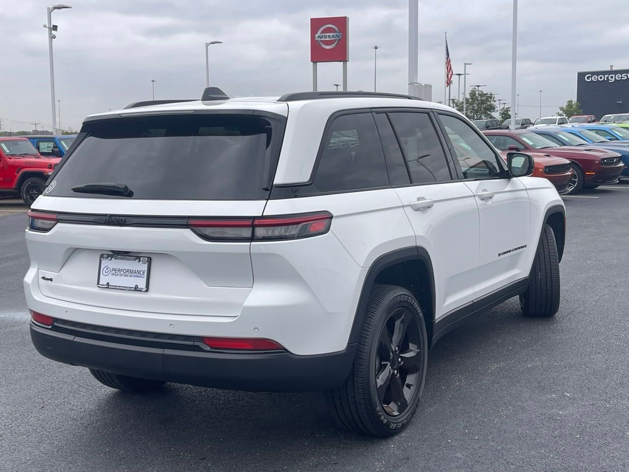 2023 Jeep Grand Cherokee Altitude 3