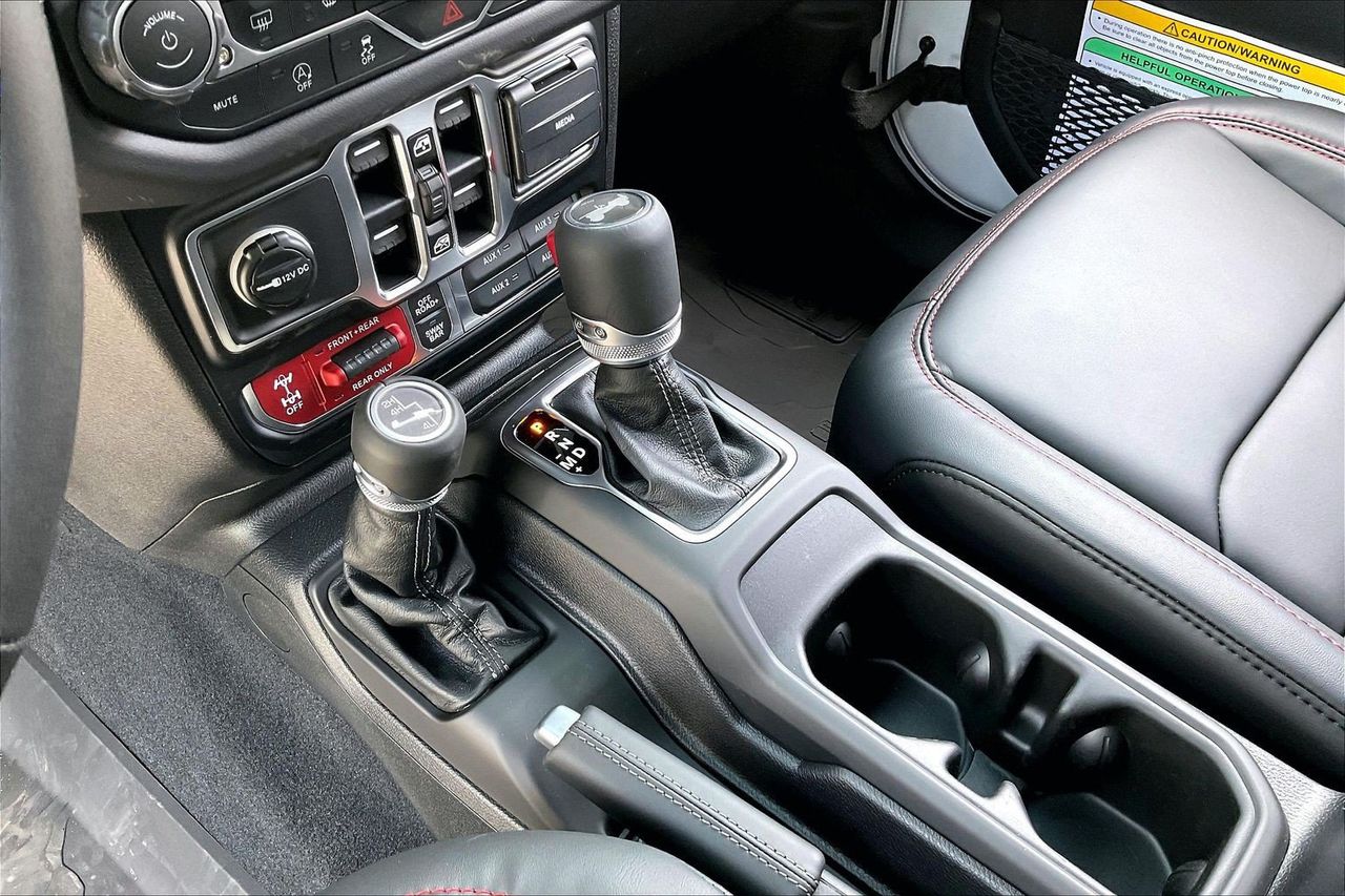 New 2026 White Jeep Rubicon image 28