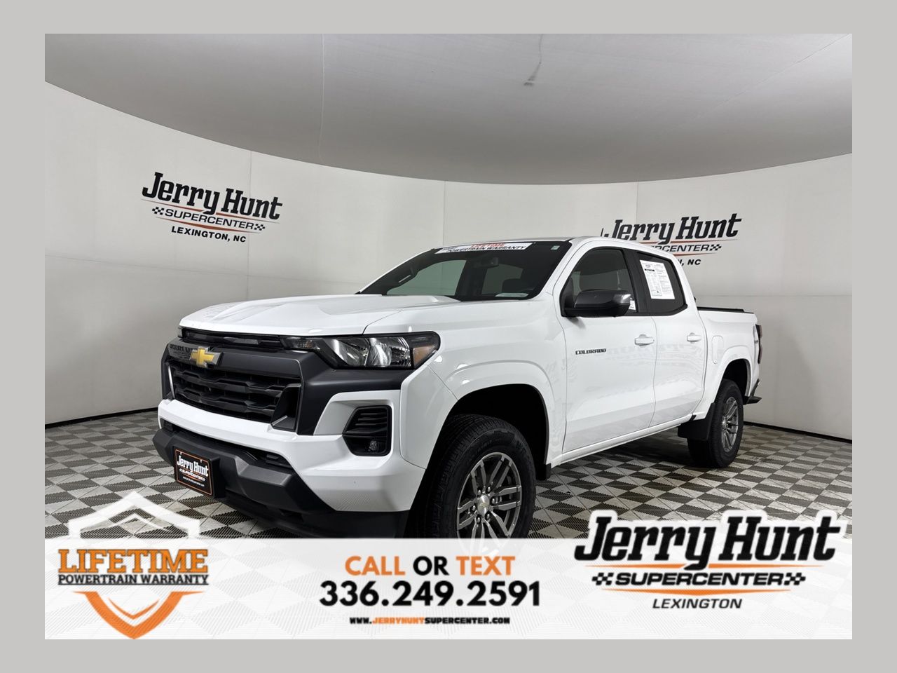 Summit White 2023 Chevrolet Colorado Pickup Truck Four-Wheel Drive 8-Speed Automatic