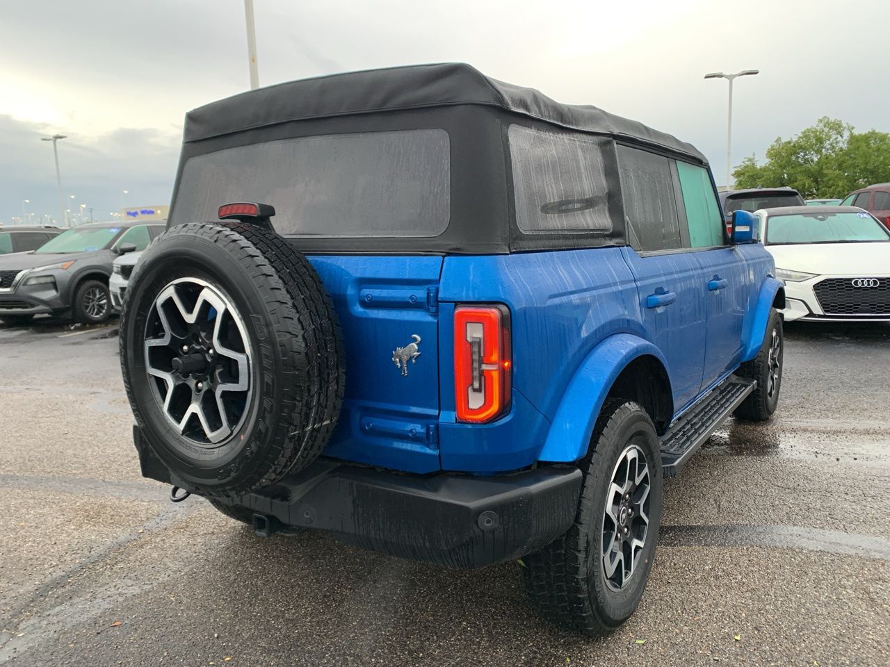 2022 Ford Bronco Outer Banks 3