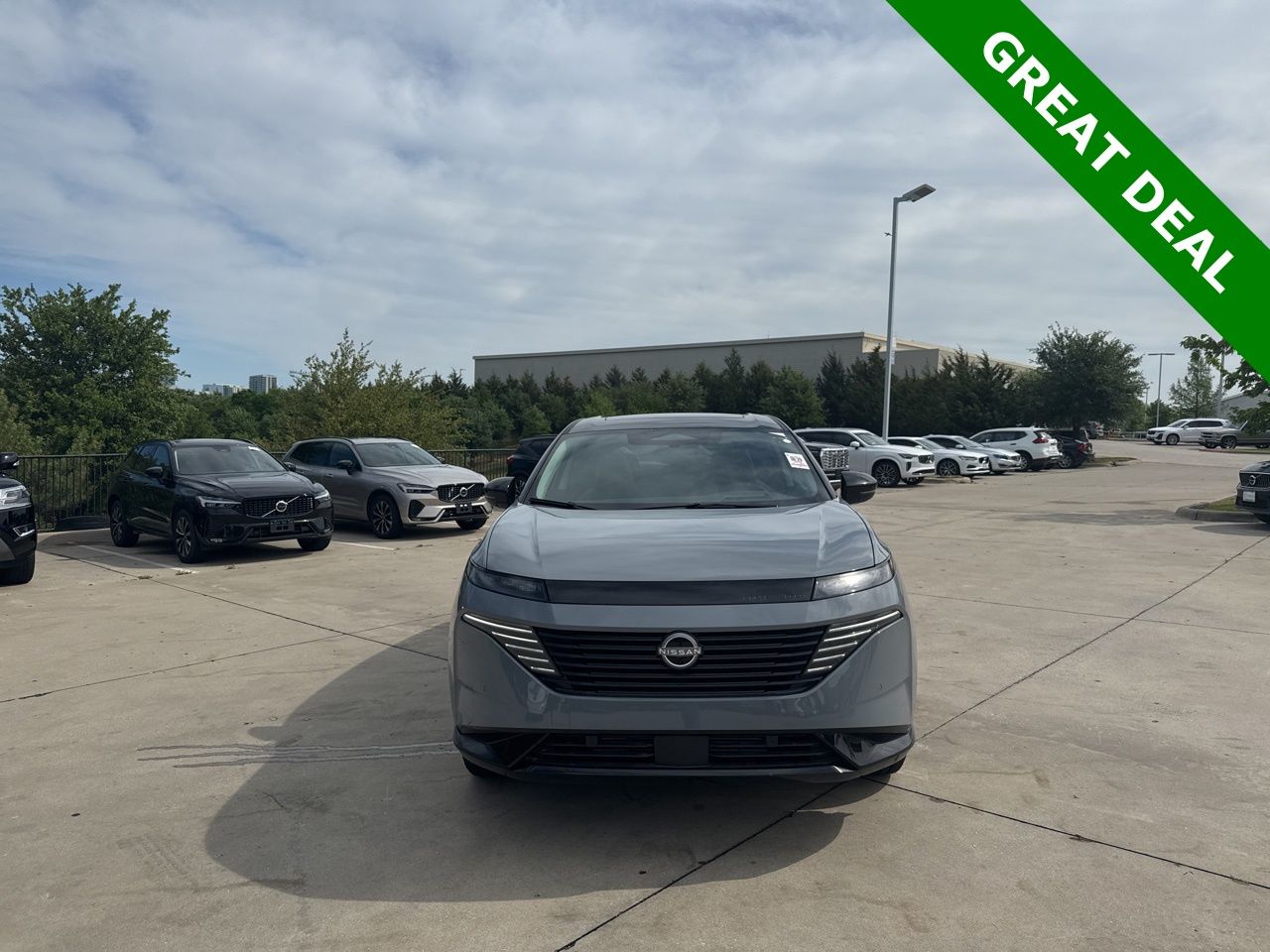 View vehicle photo 2