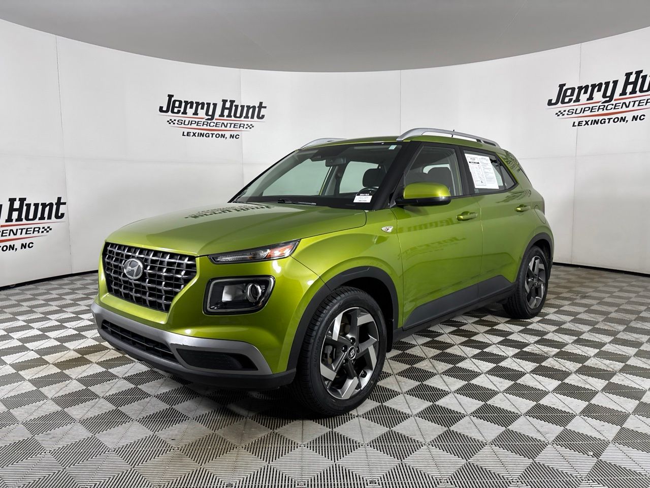 Green Apple 2023 Hyundai Venue SUV / Crossover Front-Wheel Drive Continuously Variable Transmission