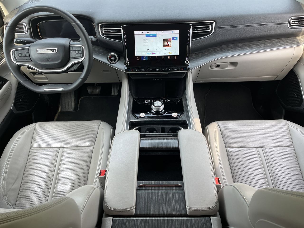 View vehicle photo 2