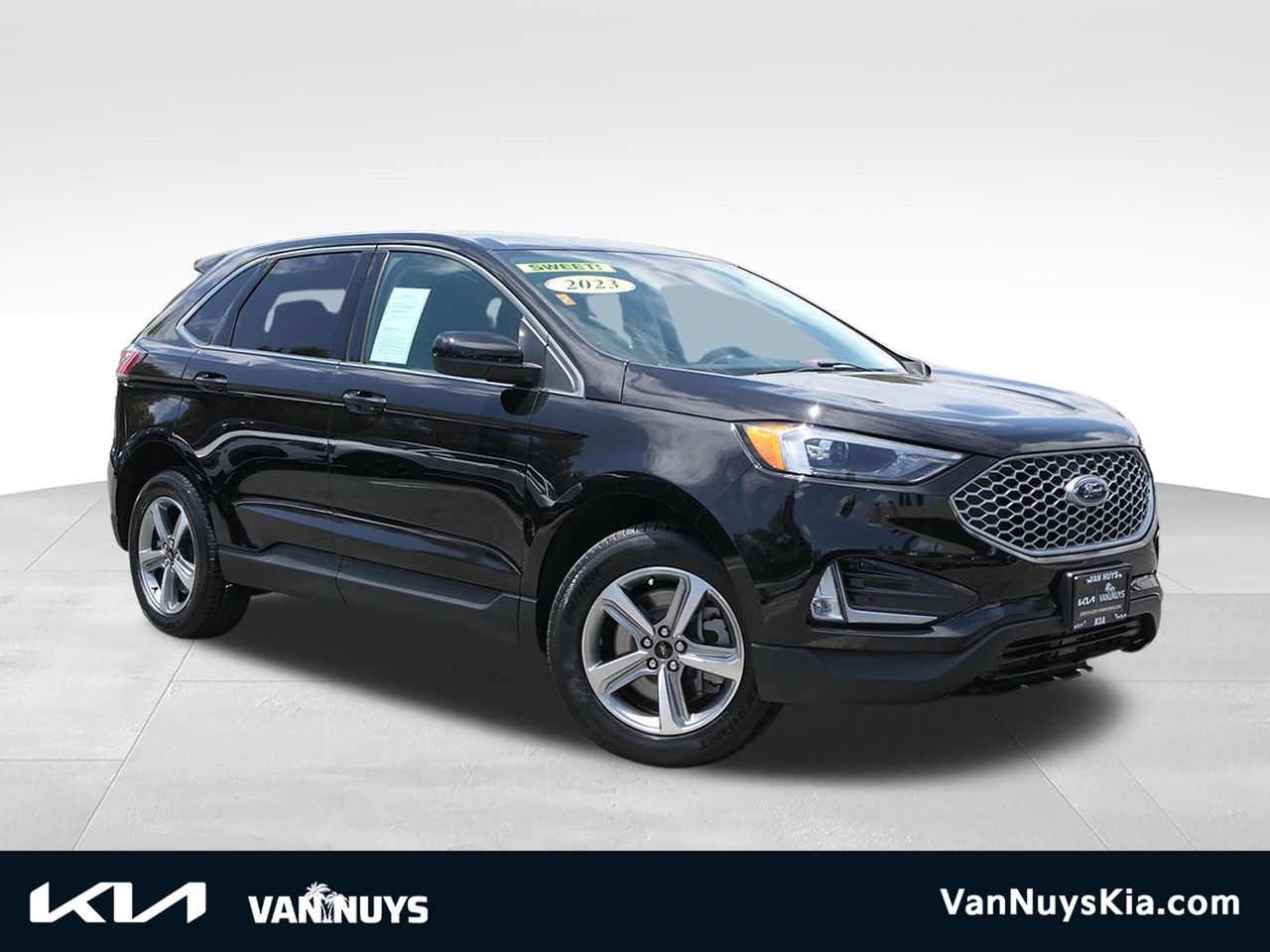Black Metallic 2023 Ford Edge SUV / Crossover All-Wheel Drive 8-Speed Automatic