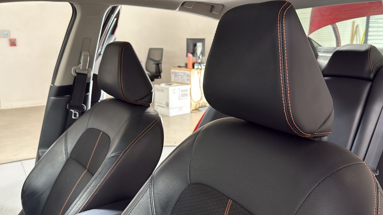 Used 2019 Red Nissan 2.5 SR image 13