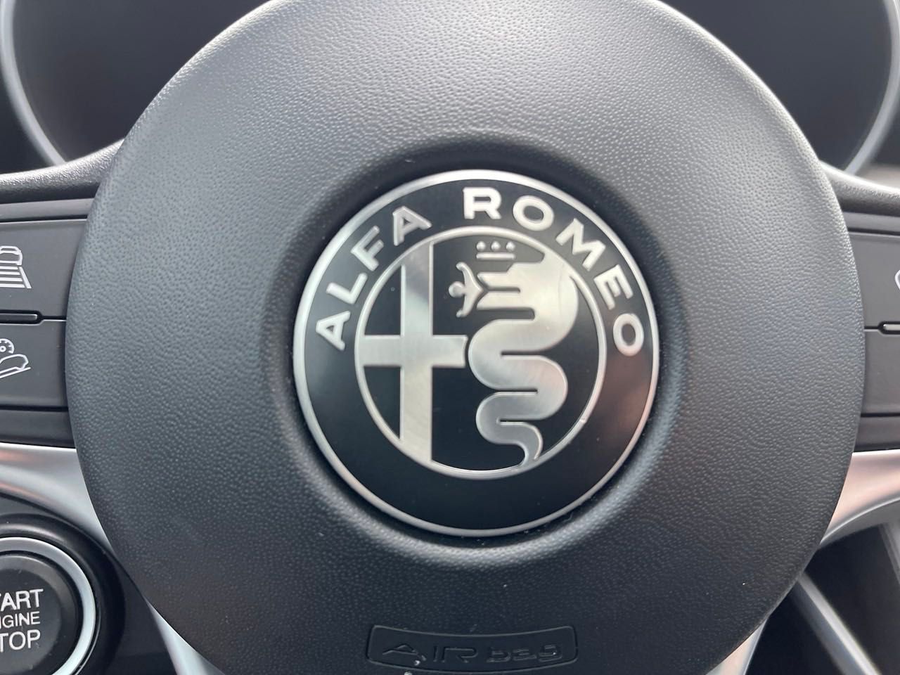 2018 Alfa Romeo Stelvio Ti 29