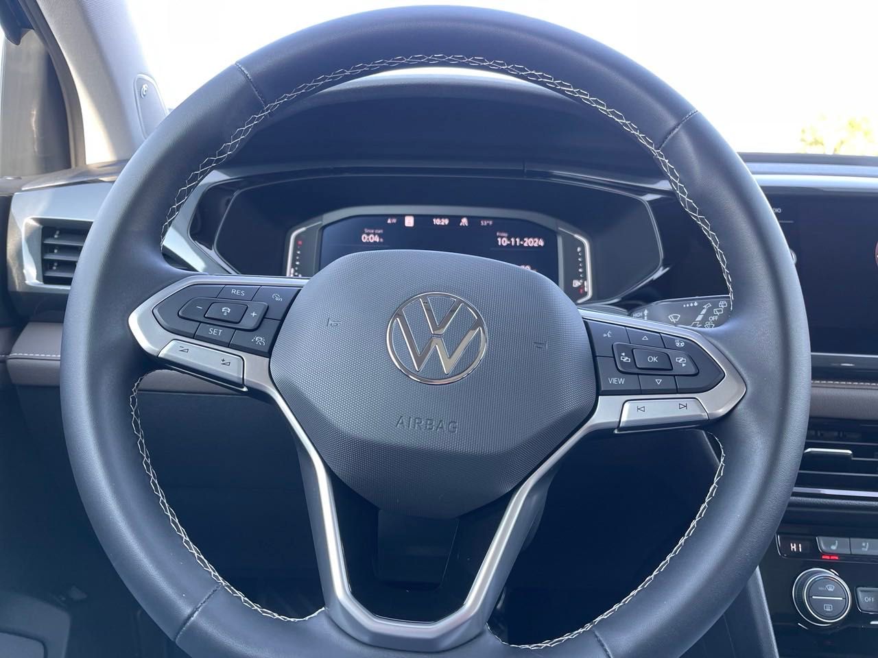 2022 Volkswagen Taos 1.5T SEL 17