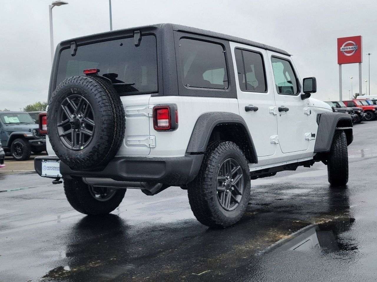 2024 Jeep Wrangler Sport RHD 12