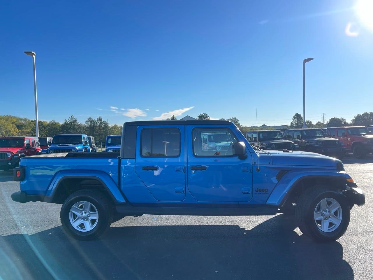 2021 Jeep Gladiator Sport 2