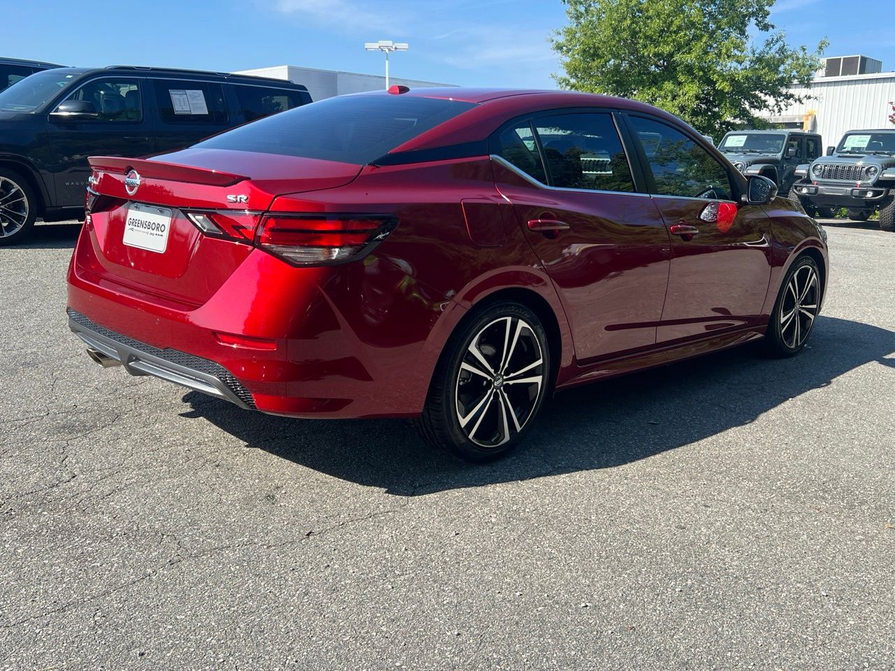 Used 2023 Red Nissan SR image 4
