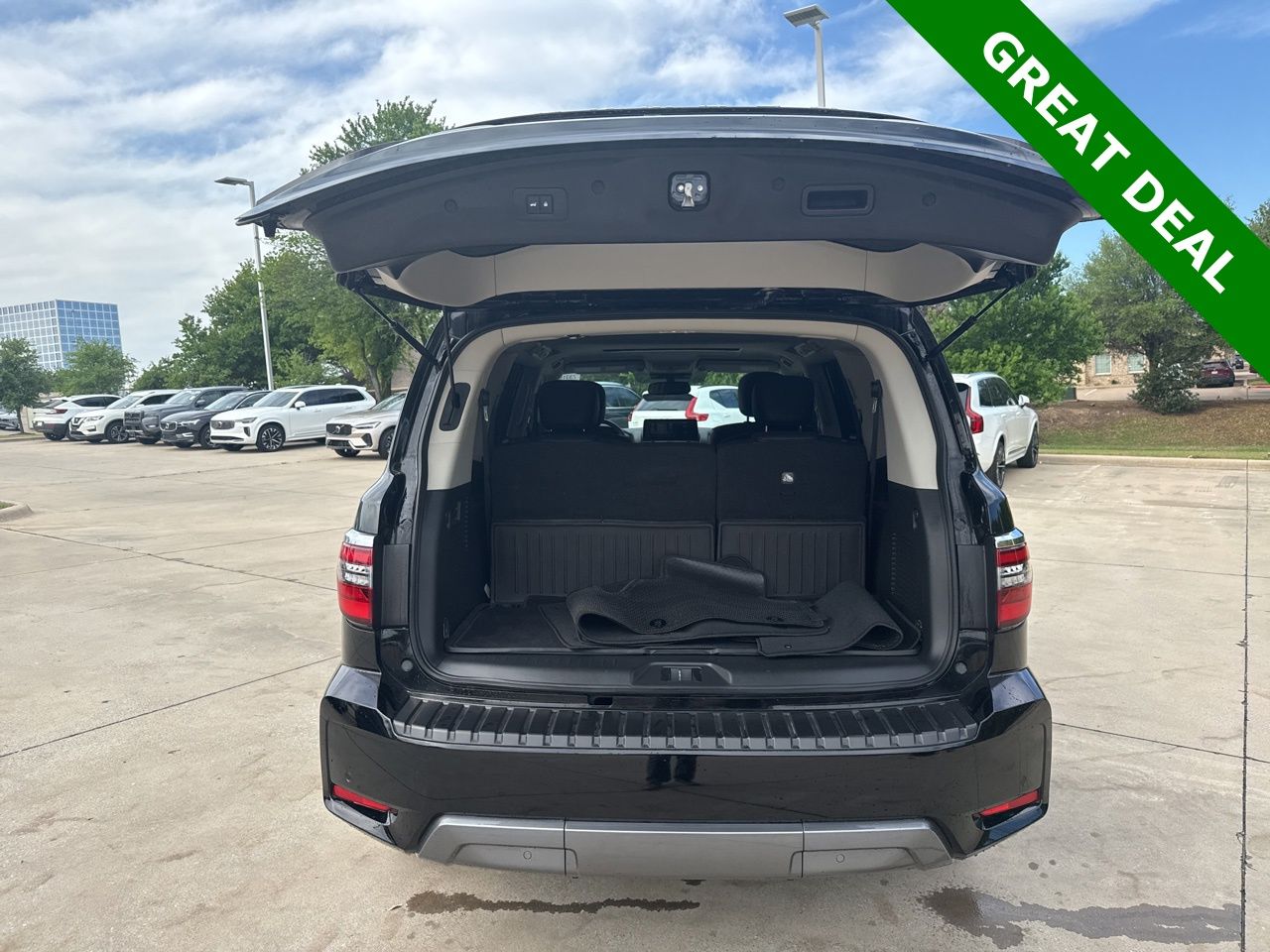 View vehicle photo 7