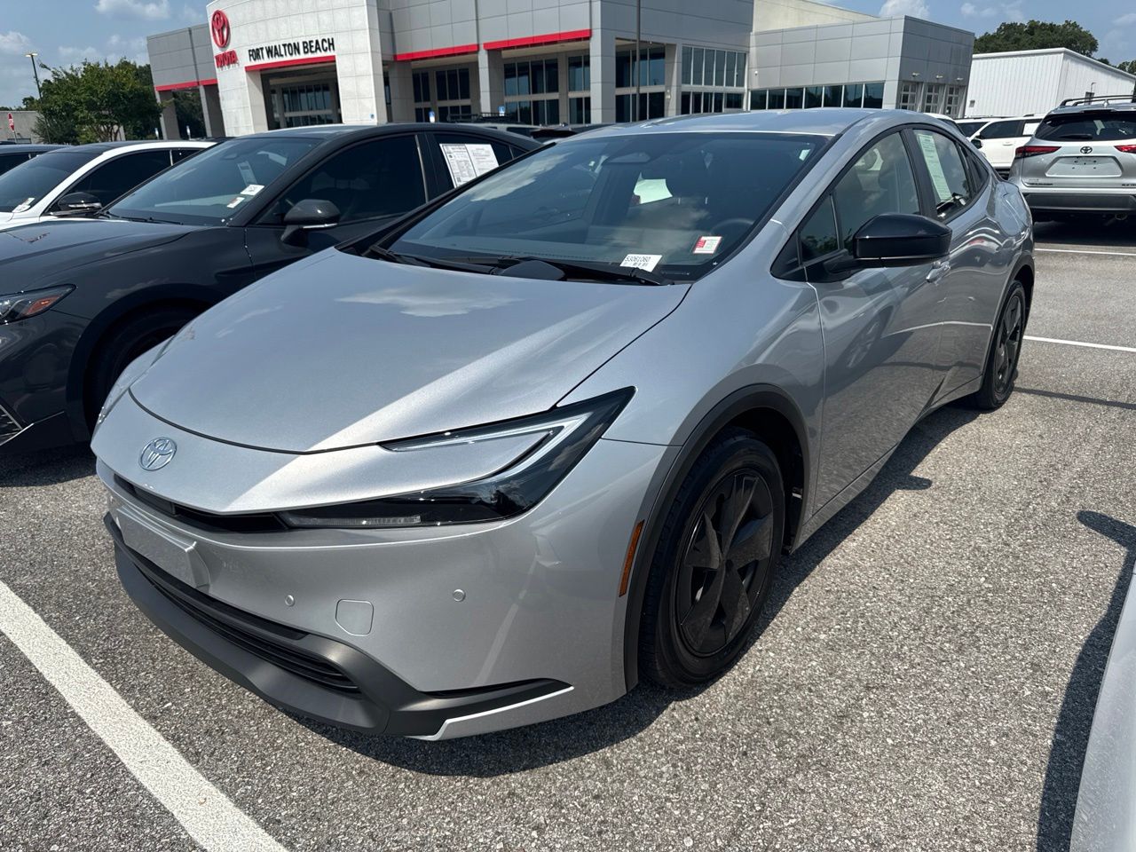  2025 Toyota Prius LE FWD   