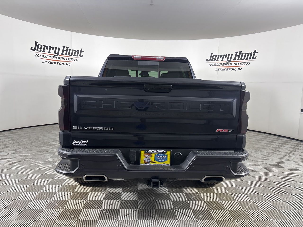 View vehicle photo 6