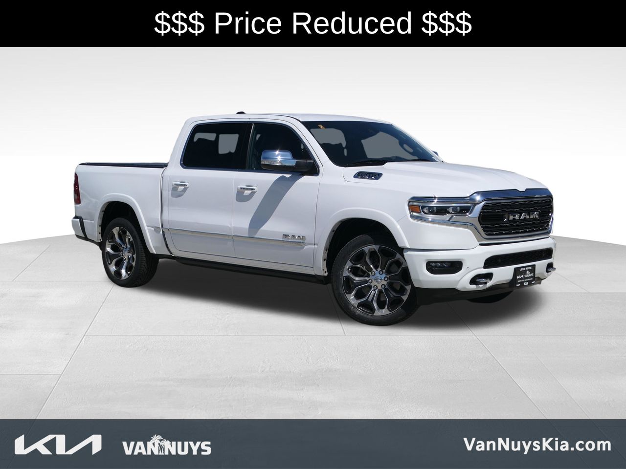 Bright White Clearcoat 2022 RAM 1500 Limited Crew Cab 4WD Pickup Truck Four-Wheel Drive 8-Speed Automatic
