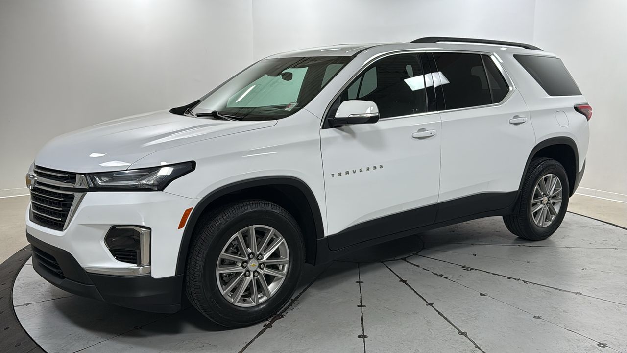 Summit White 2022 Chevrolet Traverse LT Cloth FWD SUV / Crossover Front-Wheel Drive 9-Speed Automatic