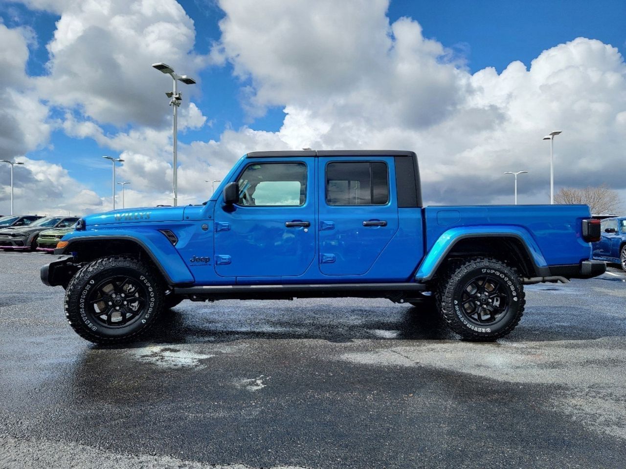 2024 Jeep Gladiator  11