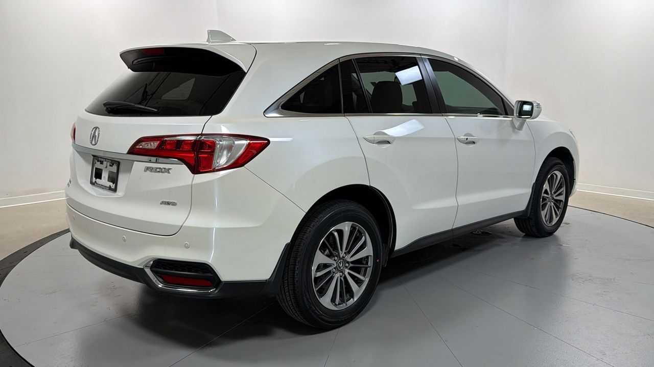Used 2017  Acura Advance Package image 5