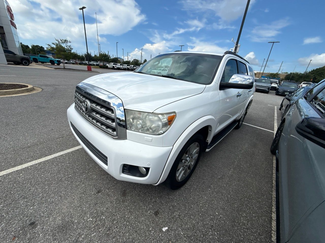 Super White 2014 Toyota Sequoia SUV / Crossover 4X2 6-Speed Automatic