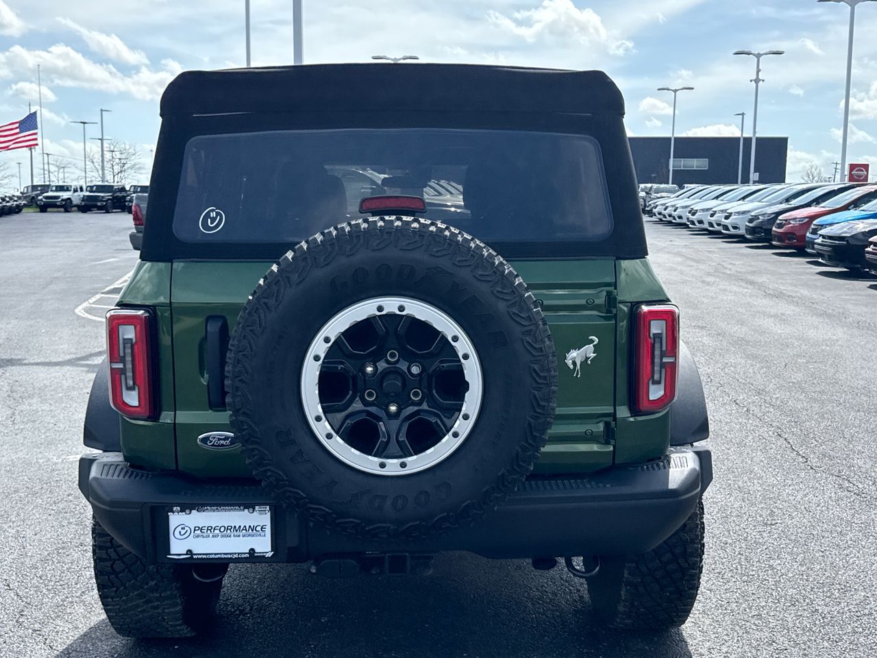 View vehicle photo 4